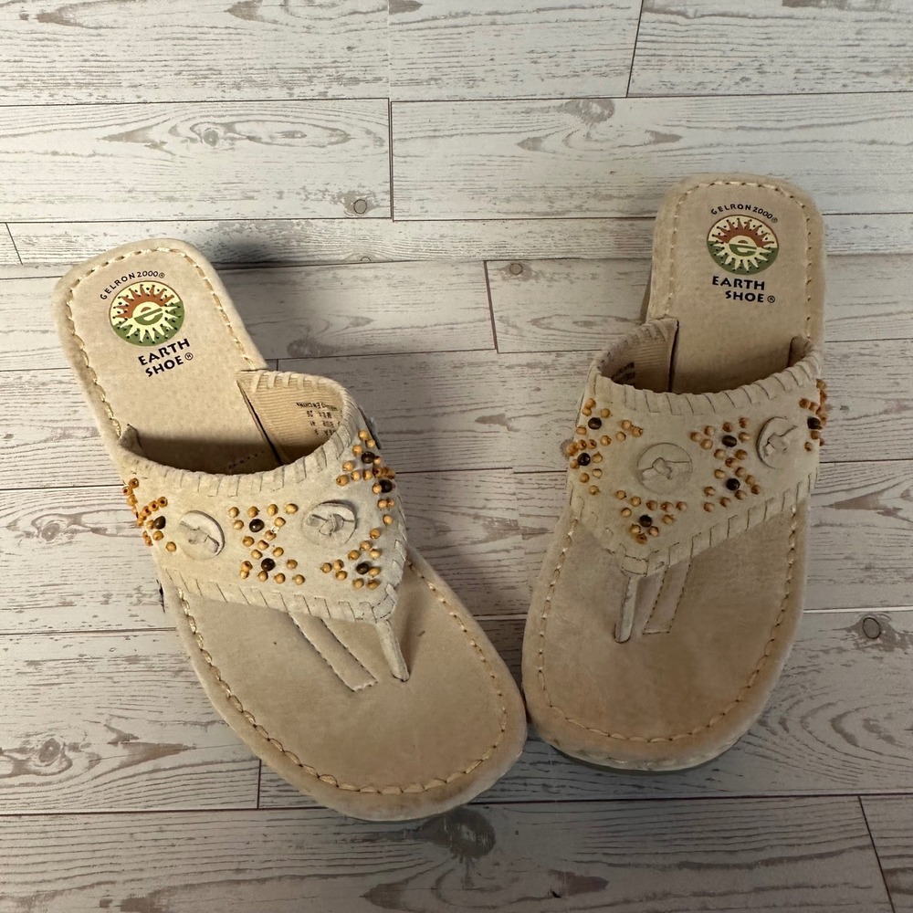 Earth Shoe Lily Tan Leather Beaded Platform Wedge Thong Sandals Womens sz 9